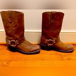 Durango brown riding boots! Worn once!
